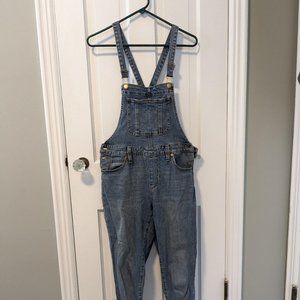 Universal Threads Overalls, Sixe 2/26R